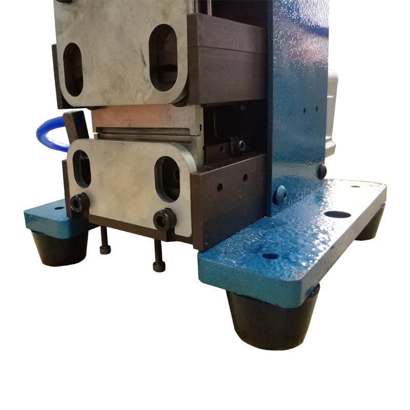 Máy tuốt vỏ dây cáp điện khí nén HS-4F